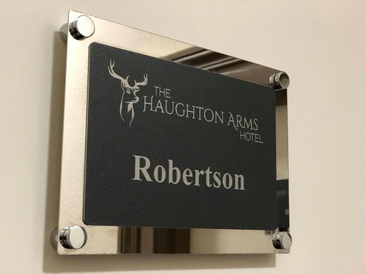 Haughton Arms Hotel Alford  Bagian luar foto