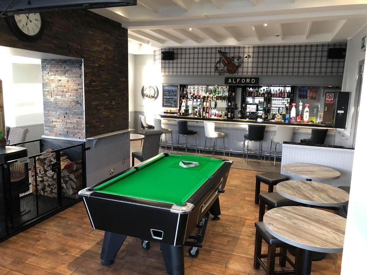 Haughton Arms Hotel Alford  Bagian luar foto