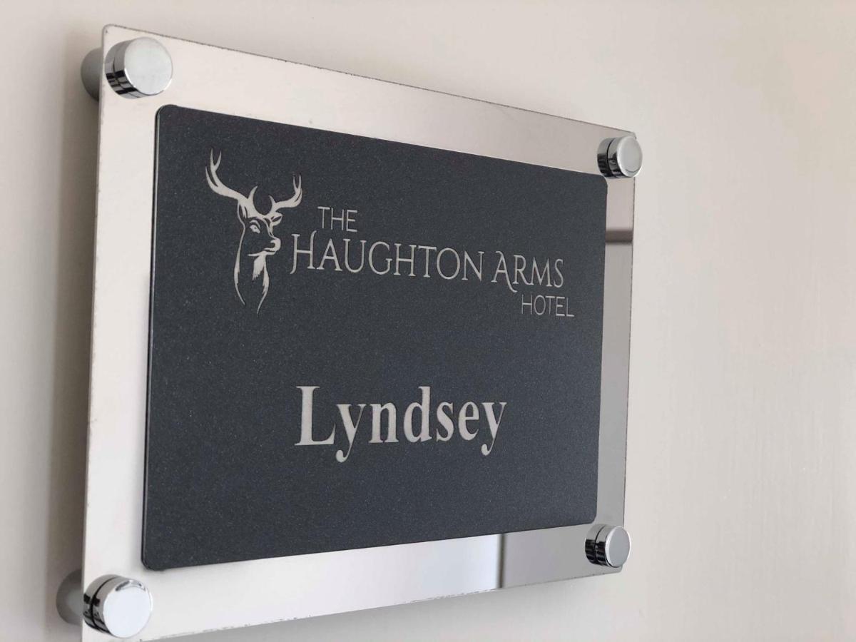 Haughton Arms Hotel Alford  Bagian luar foto